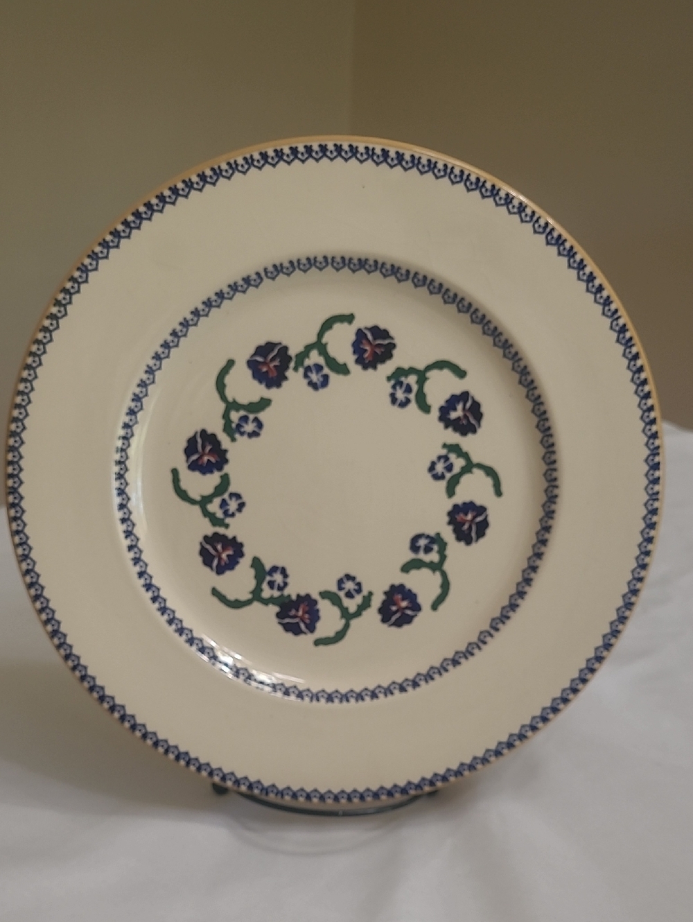 Discontinued Nicholas Mosse Pansy Plate. 11"
